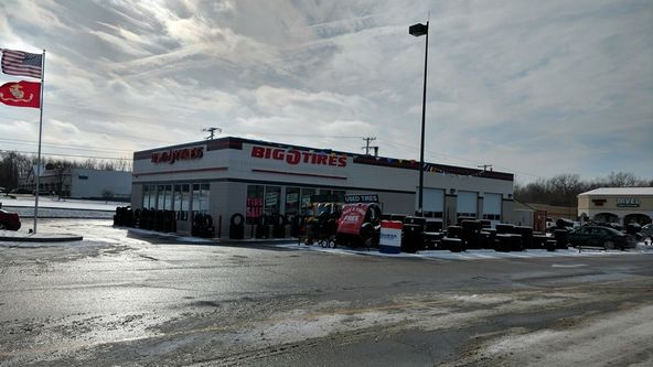 New Castle Plaza: 427-525 S Memorial Dr, New Castle, IN 47362